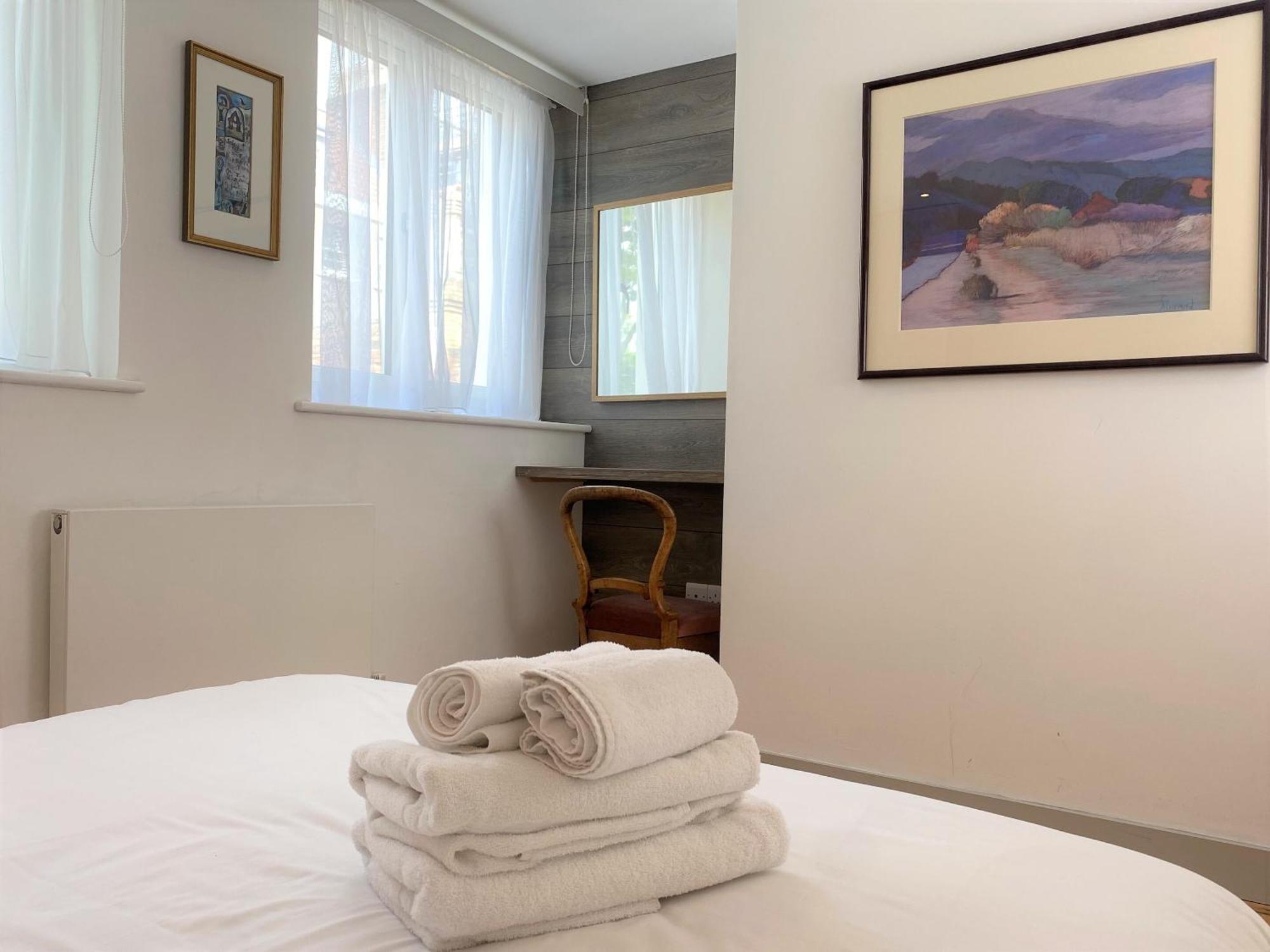 The Old Coach House: Luxury Harbourside Apartment Bristol Chambre photo