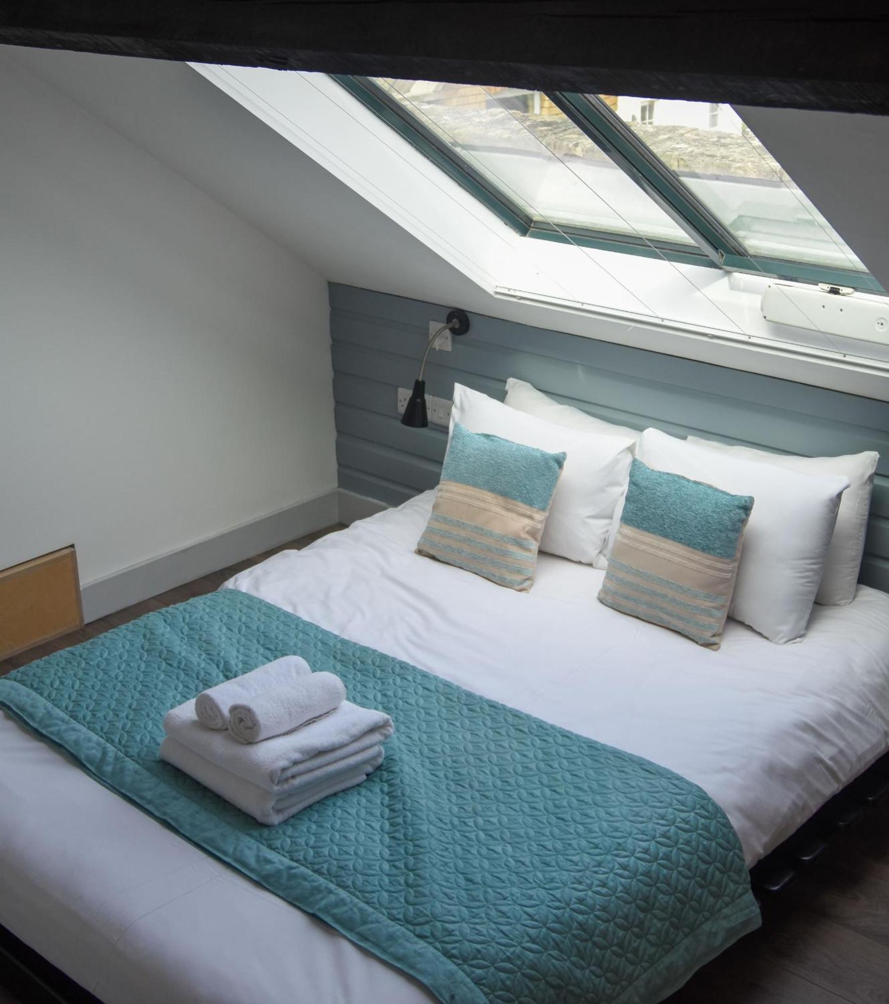 The Old Coach House: Luxury Harbourside Apartment Bristol Extérieur photo